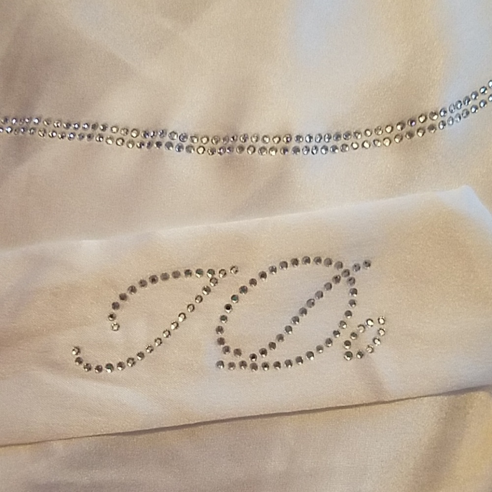 VS Bride Robe - Picture 3 of 4